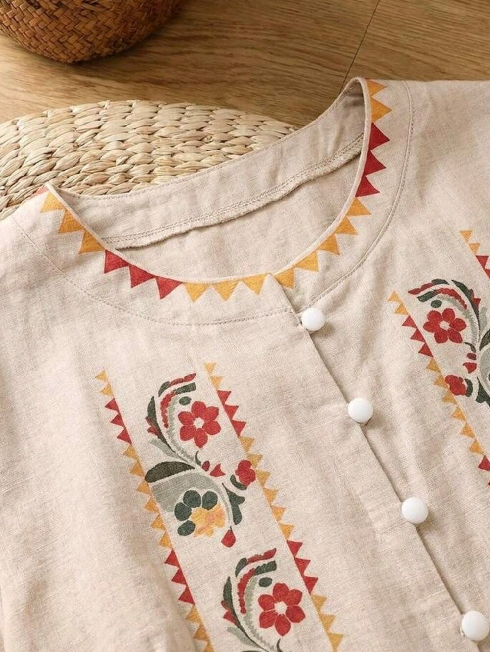 Women's Casual Round Neck Open-Front Button-Down Printed Short-Sleeved - Picture 3 of 6